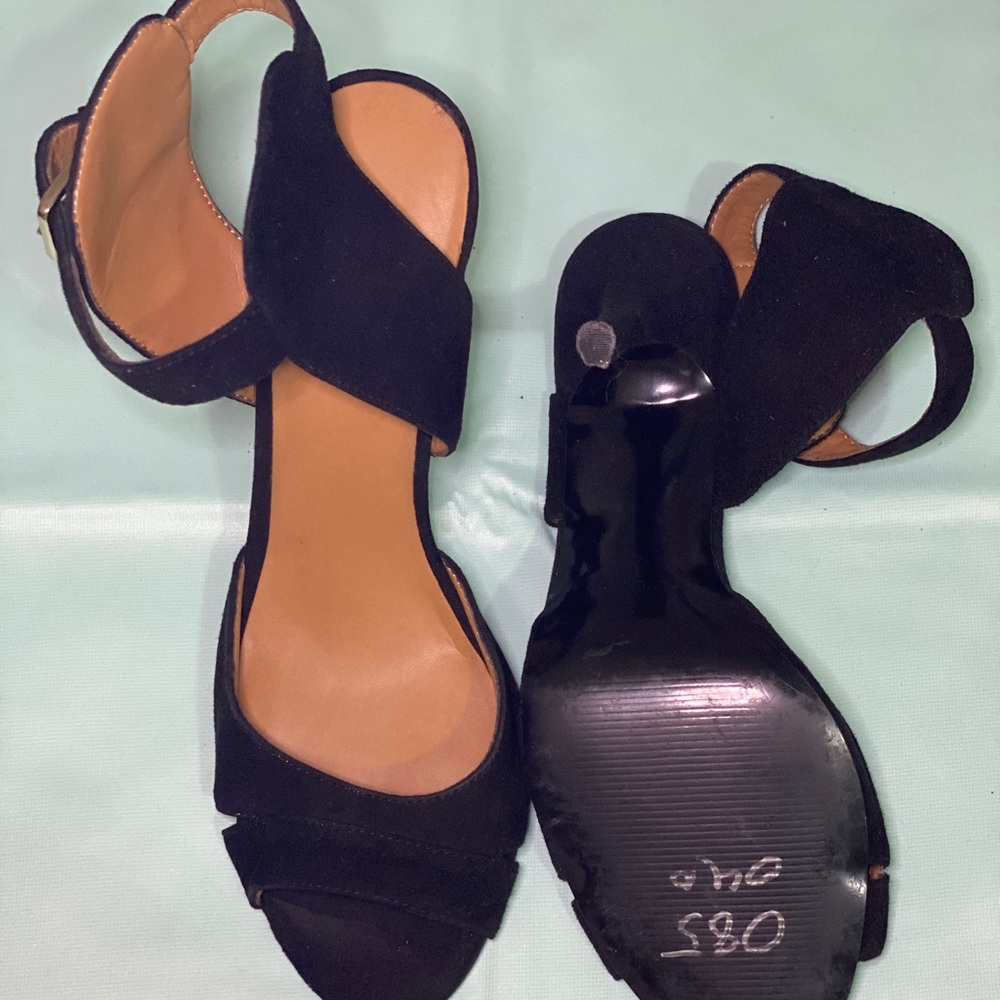 New Nine West ankle strap sandals